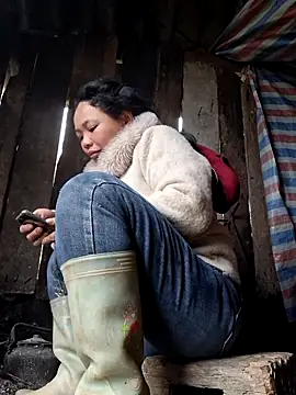 miomio-12 online show from February 8, 2026, 4:16 am