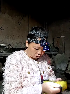 Snapshot of miomio-12 chatting on May 8, 2026, 1:16 pm miomio-12 online show from May 8, 2026, 1:16 pm
