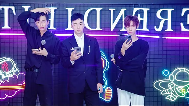 Snapshot of Boygayhouse chatting on October 19, 2025, 8:15 am Boygayhouse online show from October 19, 2025, 8:15 am