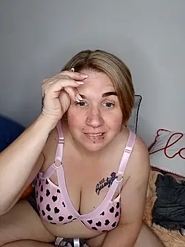 Snapshot of LaceyWestxx chatting on October 27, 2025, 5:50 pm LaceyWestxx online show from October 27, 2025, 5:50 pm