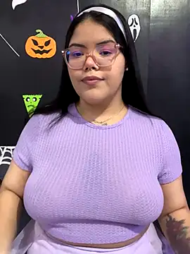 Snapshot of GabrielleMarsh1 chatting on October 28, 2025, 2:04 am GabrielleMarsh1 online show from October 28, 2025, 2:04 am