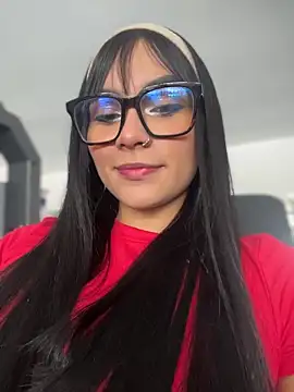 AlannaDollx online show from May 2, 2026, 5:07 pm