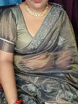 Snapshot of Rashmi_011 chatting on June 5, 2026, 1:01 am Rashmi 011 online show from June 5, 2026, 1:01 am