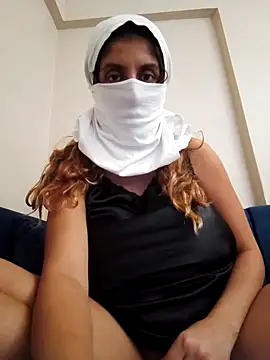 Snapshot of Selinsuyy chatting on October 6, 2025, 5:05 am Selinsuyy online show from October 6, 2025, 5:05 am