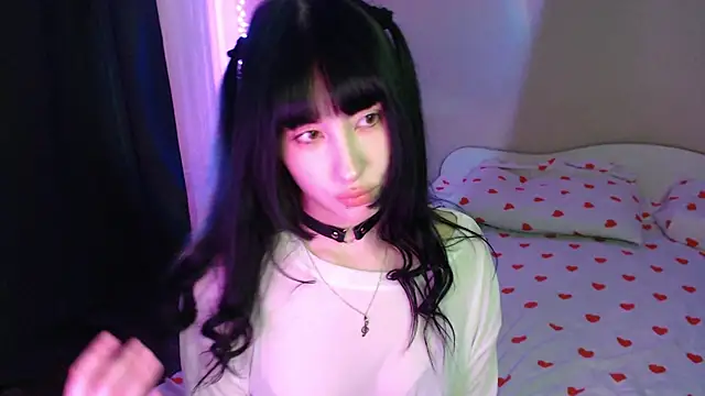 Snapshot of NaemiiBlush chatting on October 28, 2025, 3:21 am NaemiiBlush online show from October 28, 2025, 3:21 am