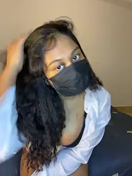 Snapshot of Monica__Bellucci__ chatting on December 21, 2025, 2:46 pm Monica Bellucci online show from December 21, 2025, 2:46 pm