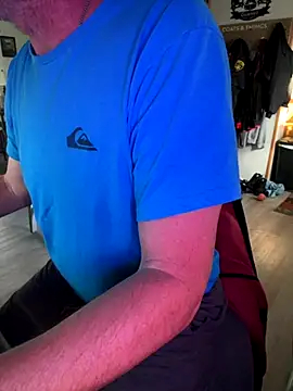 smkbustr online show from November 6, 2025, 8:43 pm