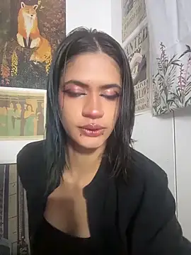sukulaurens online show from June 6, 2026, 2:05 am