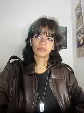 sukulaurens online show from June 24, 2026, 4:11 am