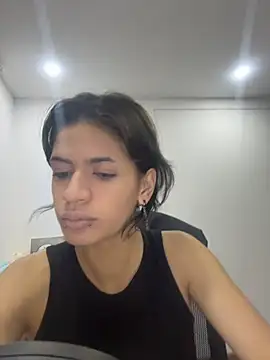 sukulaurens online show from July 25, 2026, 6:00 am