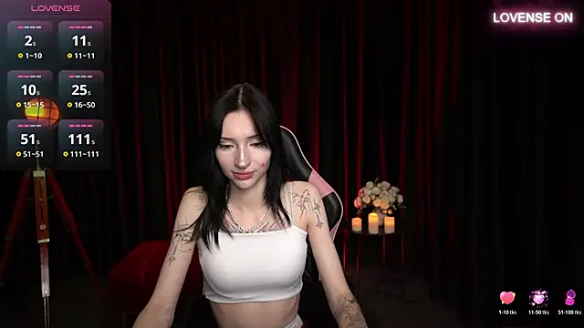 Snapshot of Trix_Void chatting on October 17, 2025, 9:01 am Trix Void online show from October 17, 2025, 9:01 am