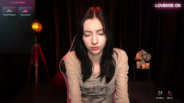 Snapshot of Trix_Void chatting on November 17, 2025, 9:48 am Trix Void online show from November 17, 2025, 9:48 am