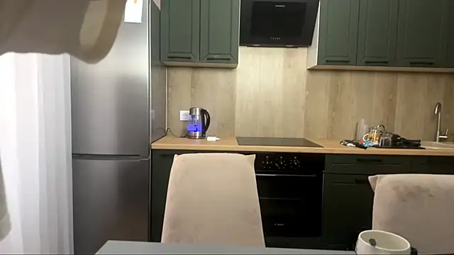 Snapshot of SunnySprinkle chatting on October 9, 2025, 12:58 pm SunnySprinkle online show from October 9, 2025, 12:58 pm