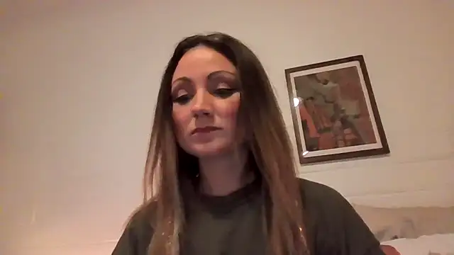 VickiSpectrum online show from May 5, 2026, 3:58 am