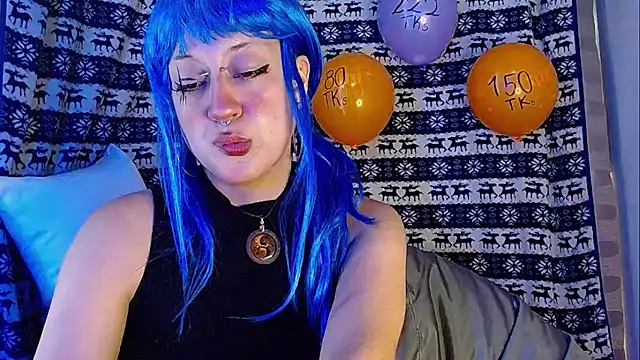 Snapshot of zora_blue777 chatting on November 7, 2025, 2:22 am zora blue777 online show from November 7, 2025, 2:22 am