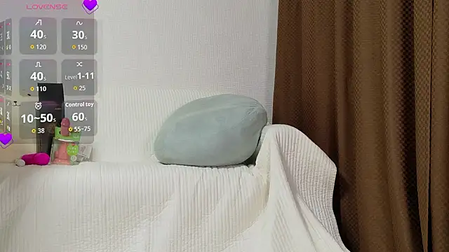 Snapshot of mio_k1 chatting on December 20, 2025, 12:01 pm mio k1 online show from December 20, 2025, 12:01 pm