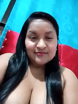 Snapshot of lucia00xx chatting on November 17, 2025, 1:44 am lucia00xx online show from November 17, 2025, 1:44 am