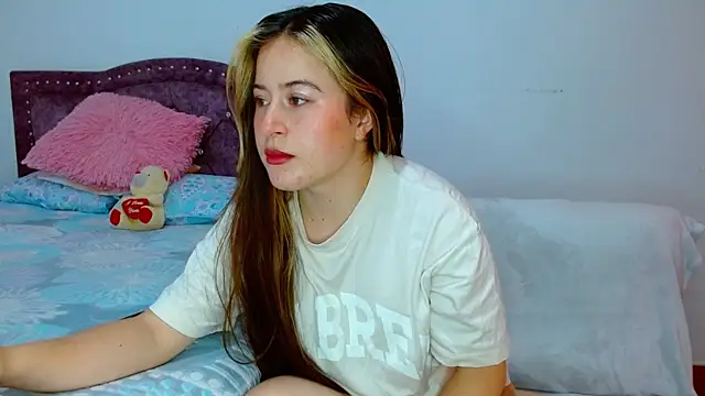 Snapshot of Hanssel_tess chatting on October 31, 2025, 2:51 pm Hanssel tess online show from October 31, 2025, 2:51 pm