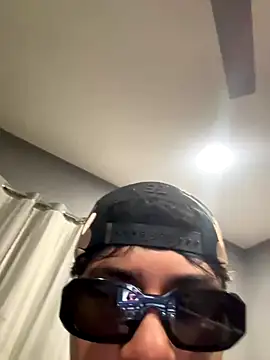 lain213 online show from October 9, 2025, 5:16 am