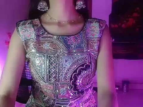 Roiseeee online show from April 27, 2026, 5:27 am