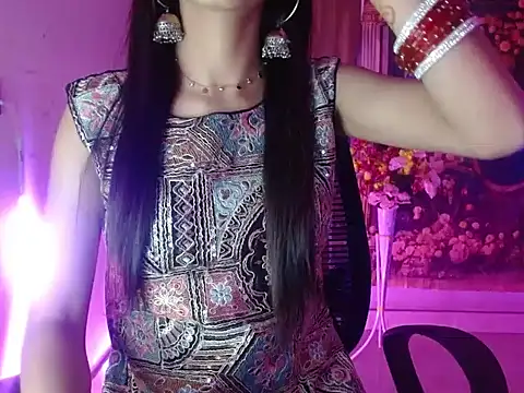 Roiseeee online show from May 2, 2026, 6:18 am