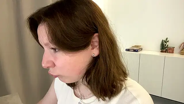 Snapshot of TamekiaSamii chatting on November 17, 2025, 7:03 am TamekiaSamii online show from November 17, 2025, 7:03 am