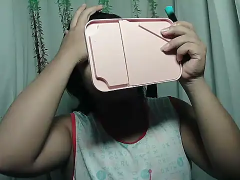 Snapshot of Fairytail16 chatting on November 24, 2025, 12:38 pm Fairytail16 online show from November 24, 2025, 12:38 pm