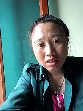 Snapshot of Ducky27021991 chatting on November 2, 2025, 8:28 am Ducky27021991 online show from November 2, 2025, 8:28 am