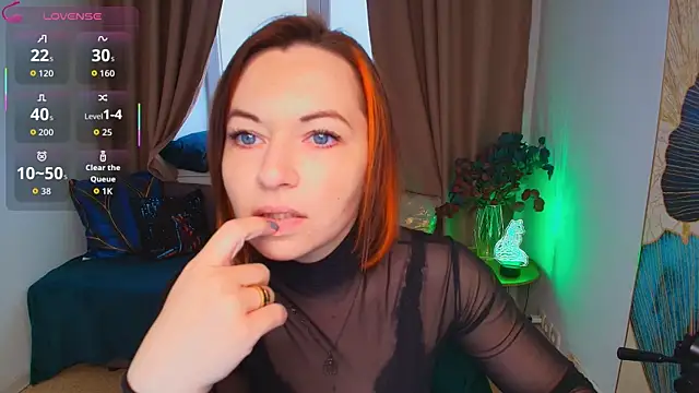 Serena Foxxx online show from May 13, 2026, 2:20 am
