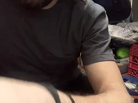 Snapshot of LumpaCoal chatting on December 15, 2025, 8:02 pm LumpaCoal online show from December 15, 2025, 8:02 pm