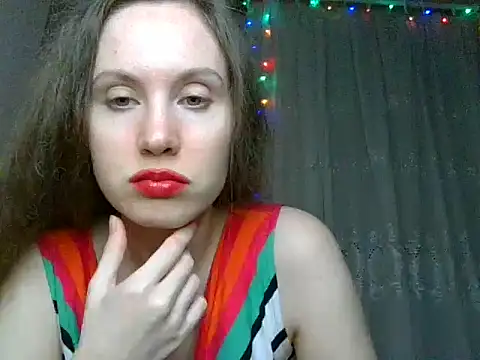Lynirina online show from May 25, 2026, 11:11 pm