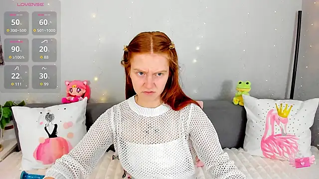 Evarey  online show from December 22, 2025, 5:26 am