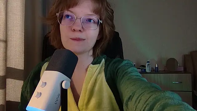 emymayy online show from March 18, 2026, 12:52 pm