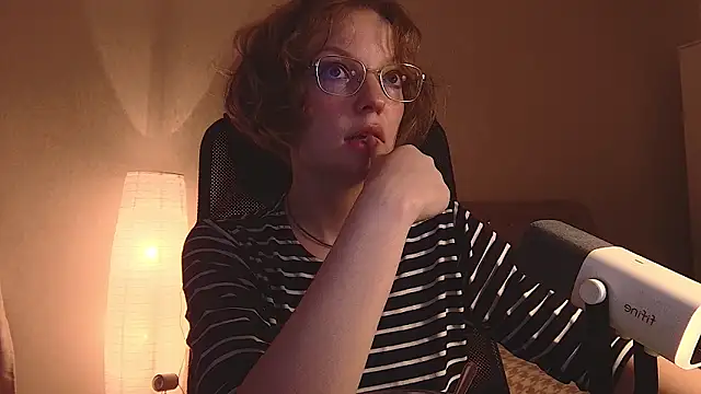 emymayy online show from June 20, 2026, 7:16 pm
