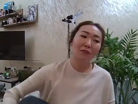 Ysolena online show from March 13, 2026, 2:01 pm