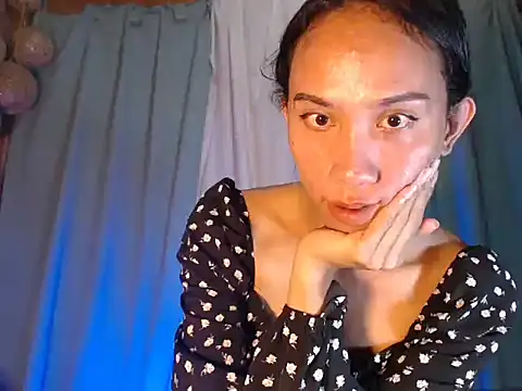 asian queen31 online show from March 1, 2026, 11:40 pm