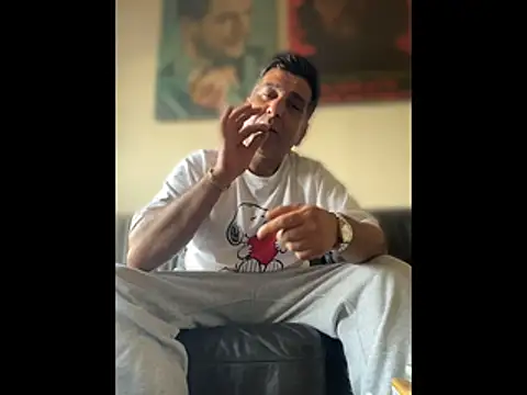 Xxxmerdan online show from April 18, 2026, 8:42 pm