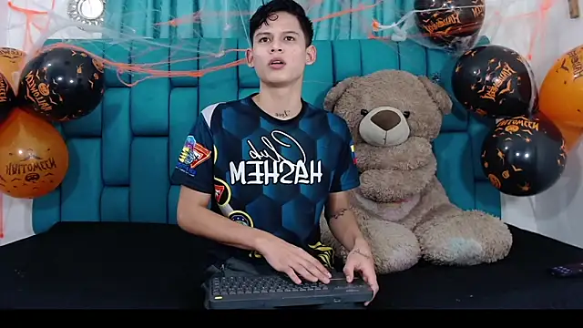 Snapshot of Brian_hot chatting on October 27, 2025, 12:53 pm Brian hot online show from October 27, 2025, 12:53 pm