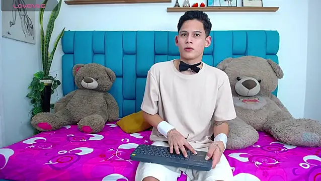 Brian hot online show from March 15, 2026, 4:57 pm