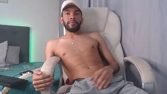 Snapshot of andresnoir_ chatting on October 15, 2025, 2:28 pm andresnoir online show from October 15, 2025, 2:28 pm