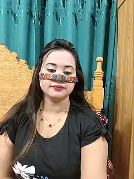 Snapshot of Beauty_Queen_Soniya chatting on May 19, 2026, 4:35 pm Beauty Queen Soniya online show from May 19, 2026, 4:35 pm