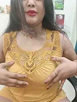 Snapshot of Beauty_Queen_Soniya chatting on July 21, 2026, 4:26 am Beauty Queen Soniya online show from July 21, 2026, 4:26 am