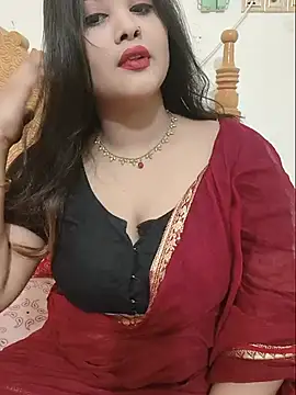 Snapshot of Beauty_Queen_Soniya chatting on July 22, 2026, 4:48 am Beauty Queen Soniya online show from July 22, 2026, 4:48 am