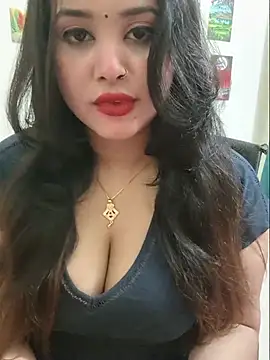 Snapshot of Beauty_Queen_Soniya chatting on July 29, 2026, 3:32 pm Beauty Queen Soniya online show from July 29, 2026, 3:32 pm