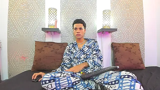 JacobBlackwell  online show from October 16, 2025, 8:43 pm