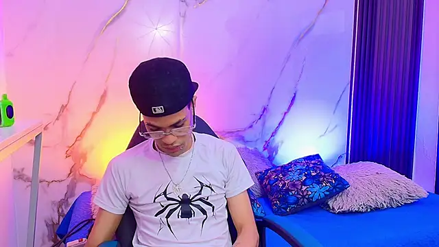 JacobBlackwell  online show from March 10, 2026, 4:06 am