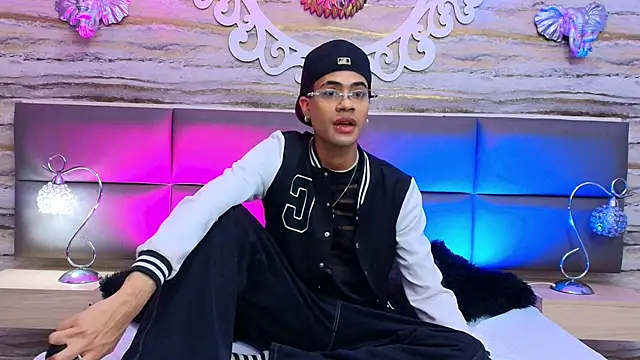 JacobBlackwell  online show from March 16, 2026, 4:07 am