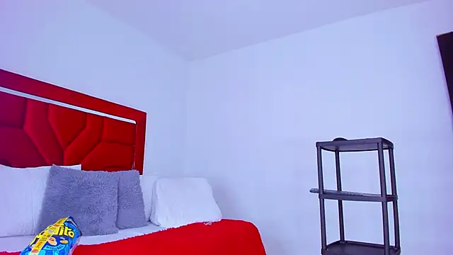 Bigasshott  online show from April 30, 2026, 6:58 pm