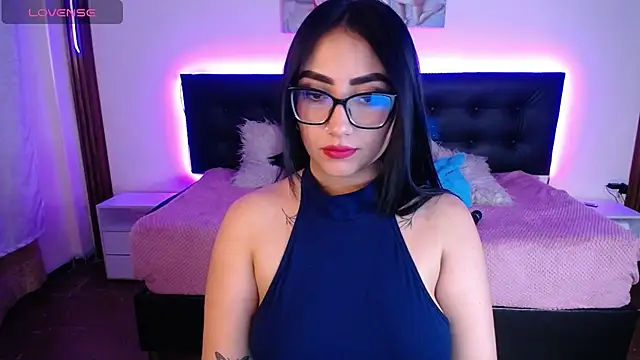 Snapshot of SeleneMore chatting on May 25, 2026, 8:59 pm SeleneMore online show from May 25, 2026, 8:59 pm