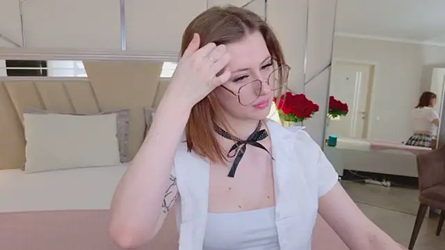 JessiJull online show from March 3, 2026, 5:19 pm